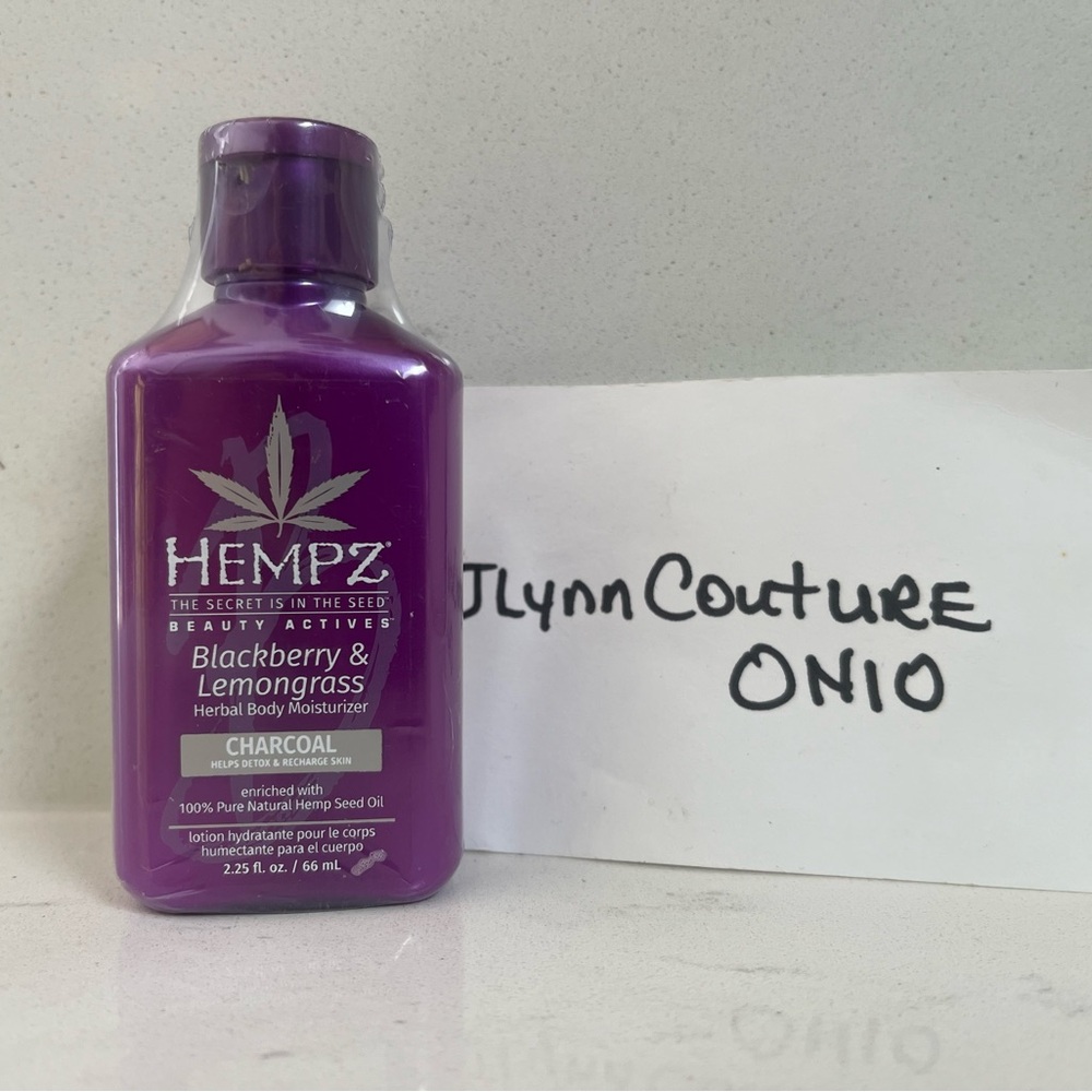 NEW Hempz Sensitive Skin blackberry lemongrass Moisturizer HEMPZ bottle sealed…